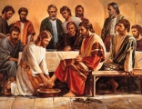 Là Chúa là Thầy mà còn rửa chân cho anh em (Thứ Năm Tuần Thánh)