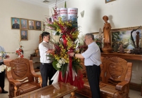 TGP Huế hân hoan chúc mừng Tân Giám Quản Giáo phận Nha Trang