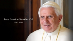 Thông báo: Cầu nguyện cho Đức Thánh Cha Benêđictô XVI