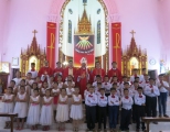 Đức Giám mục ban bí tích Thêm sức tại giáo xứ Thủy Giang